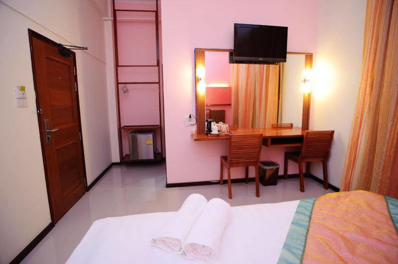 Much-Che Manta Boutique Hotel Udon Thani Buitenkant foto